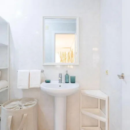 Urban Oasis Minimal Design A.c. Perfect Location Apartment Torrevieja