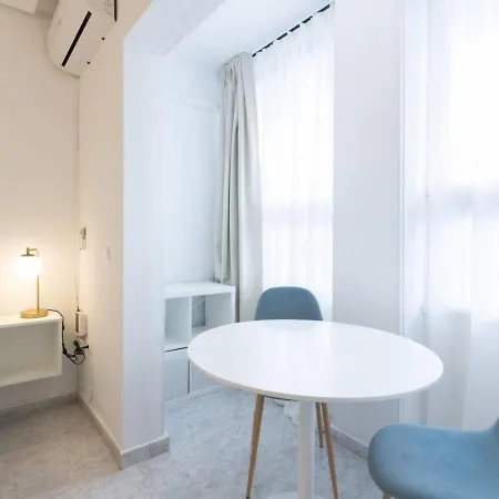 Urban Oasis Minimal Design A.c. Perfect Location Daire *